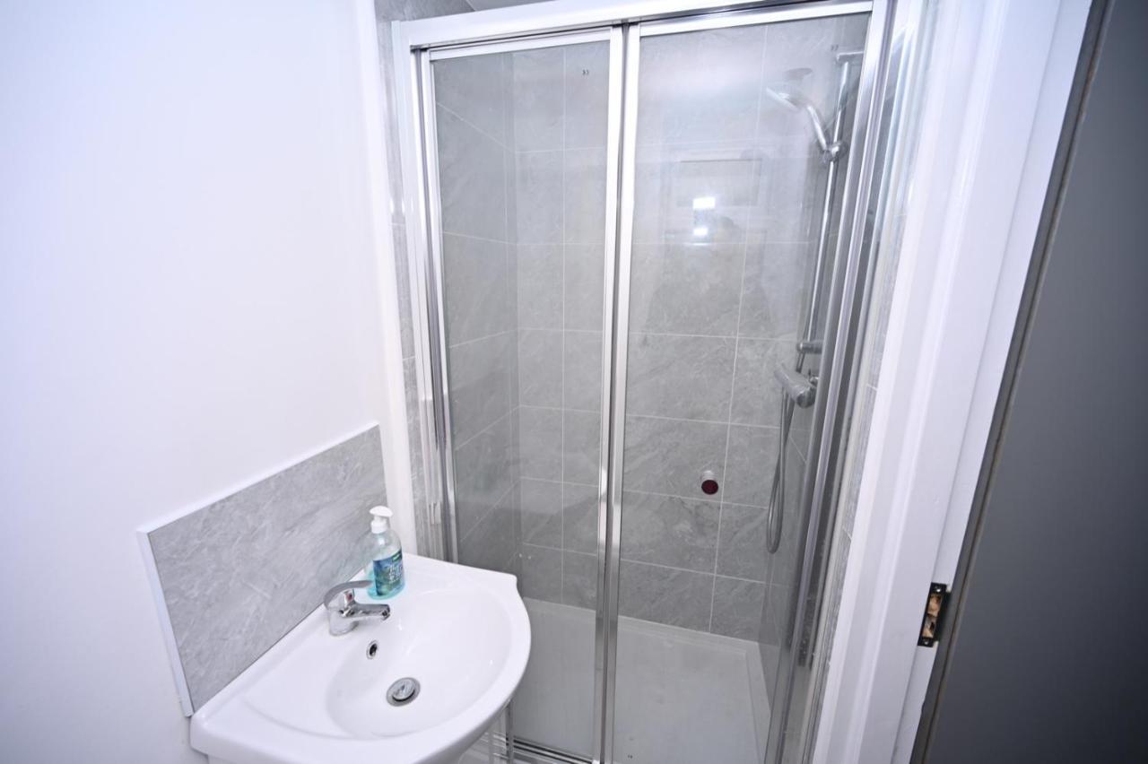 Kunda House Galton Bridge Otel Birmingham Dış mekan fotoğraf